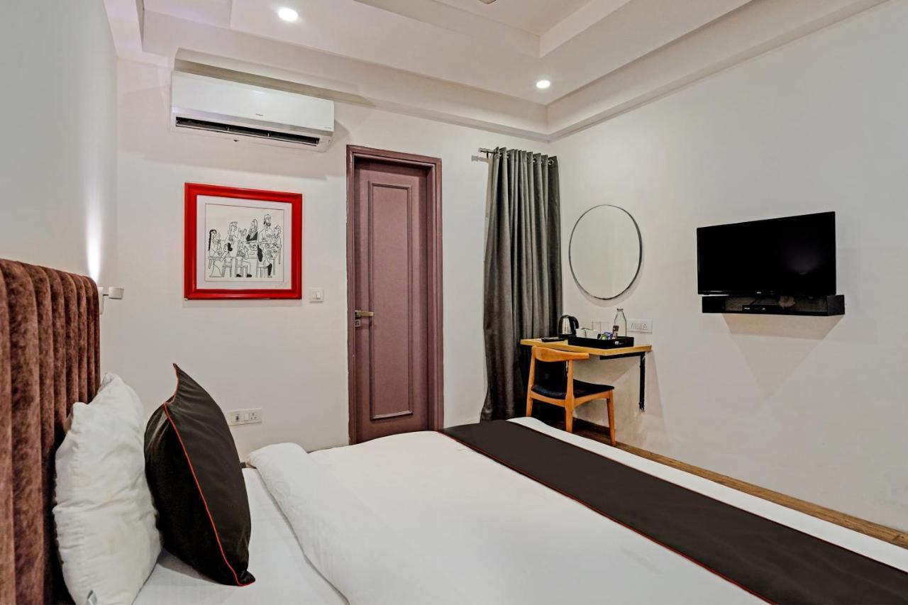 Super Townhouse Sector 57 Near Bestech Central Square Mall Gurgaon Exterior foto