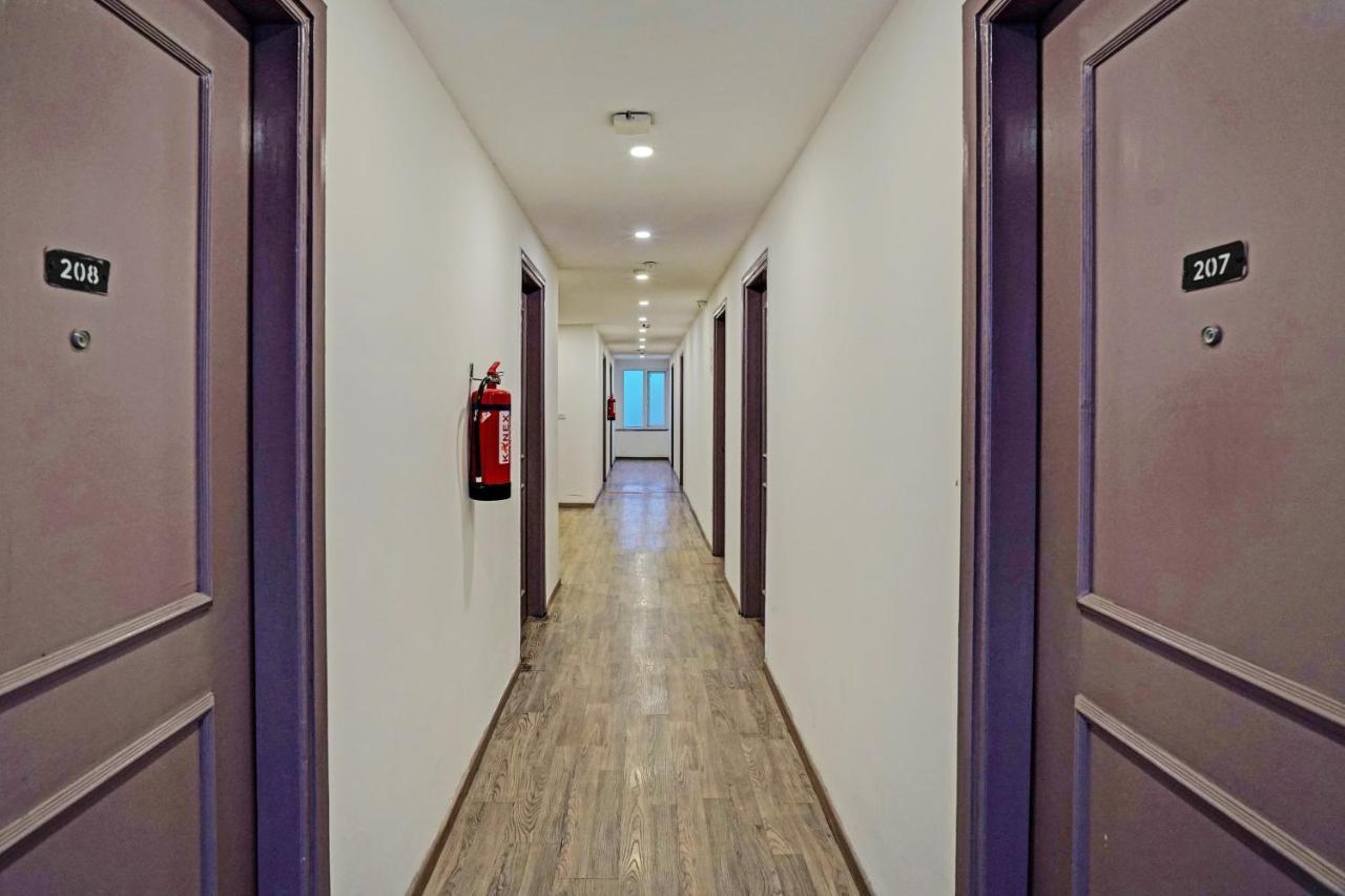 Super Townhouse Sector 57 Near Bestech Central Square Mall Gurgaon Exterior foto