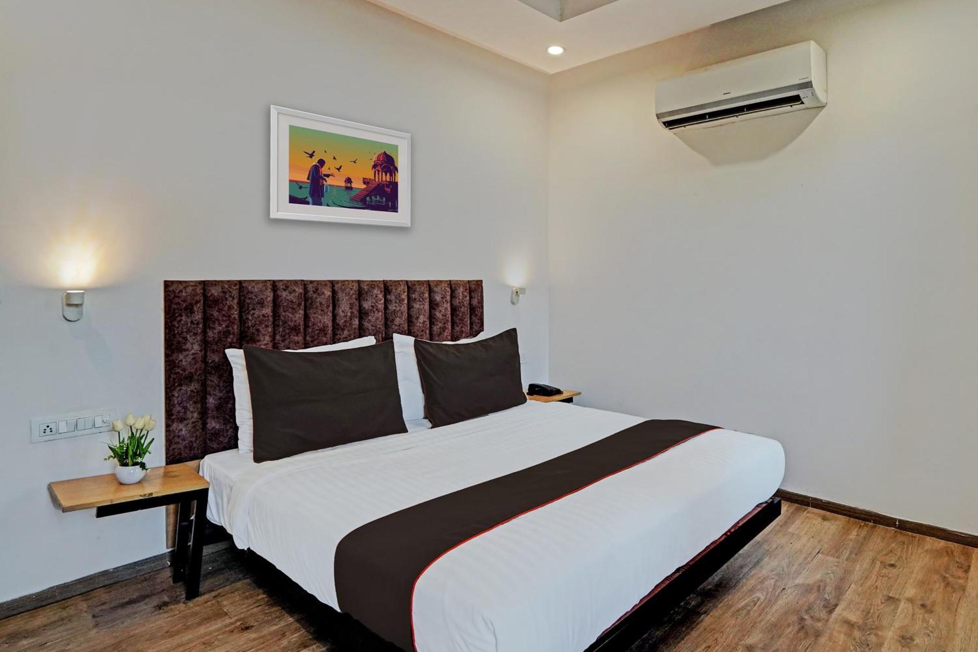 Super Townhouse Sector 57 Near Bestech Central Square Mall Gurgaon Exterior foto